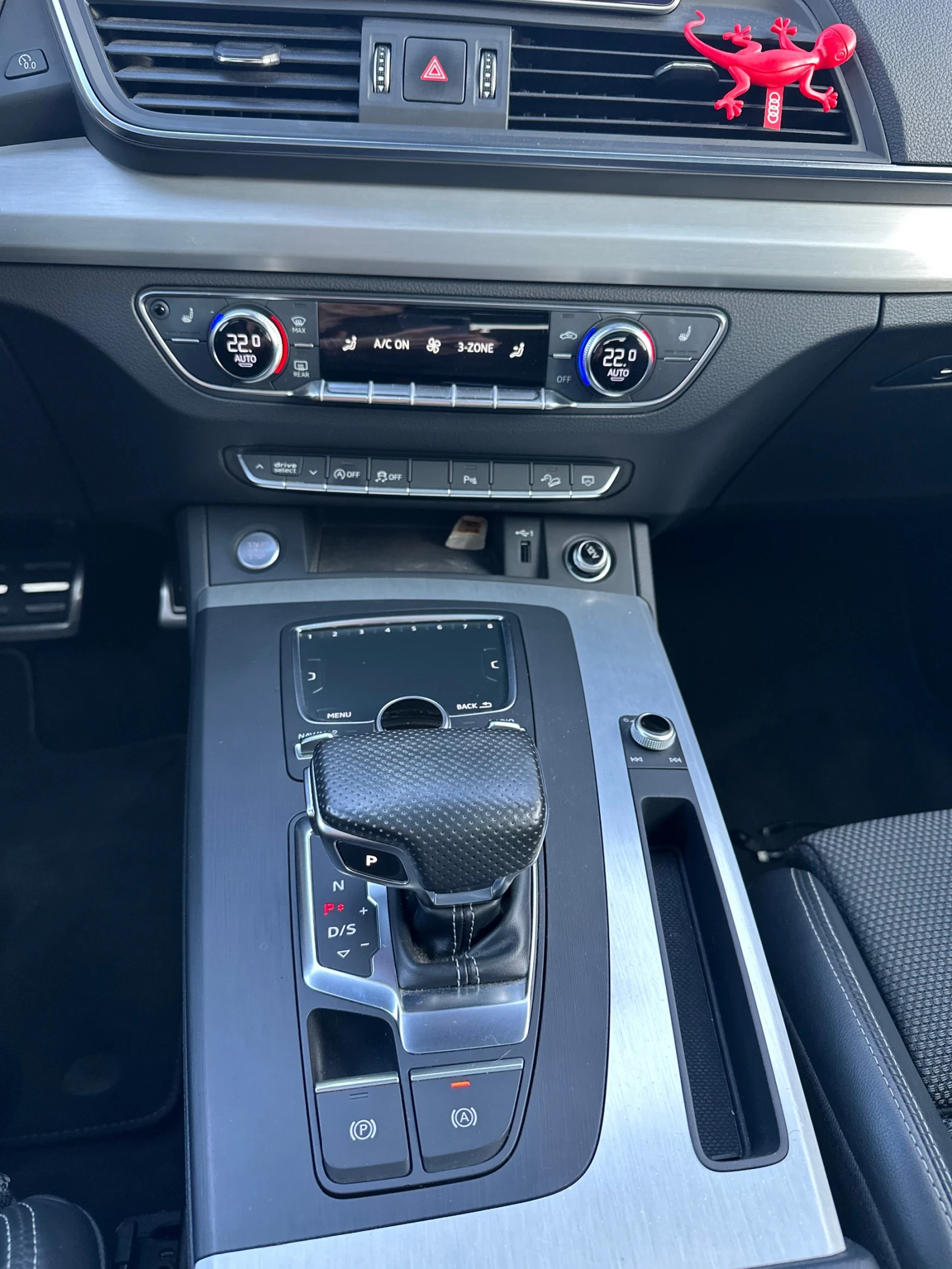 Audi Q5 V6 S-line, снимка 12 - Автомобили и джипове - 53892661