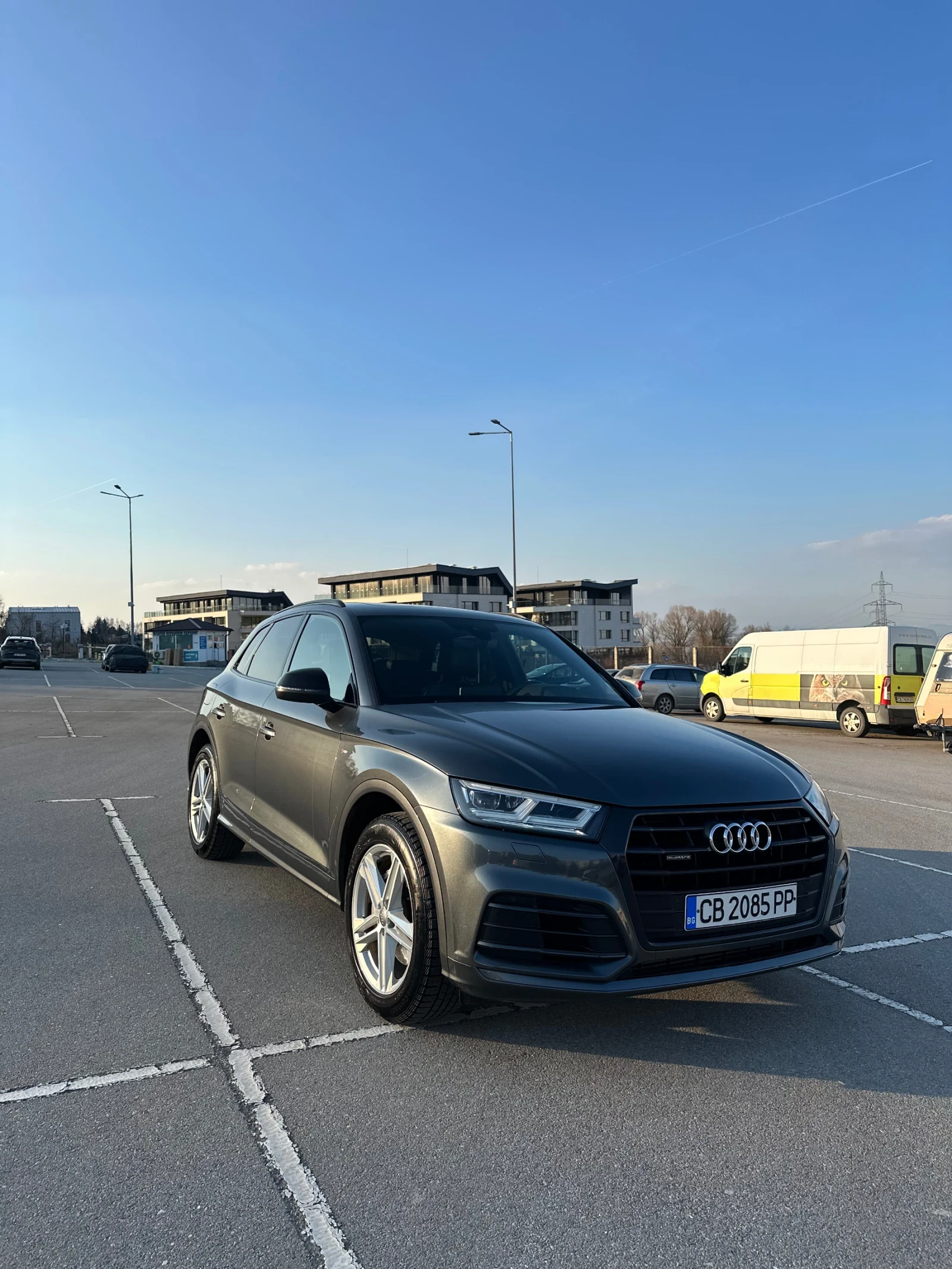 Audi Q5 V6 S-line, снимка 2 - Автомобили и джипове - 53892661