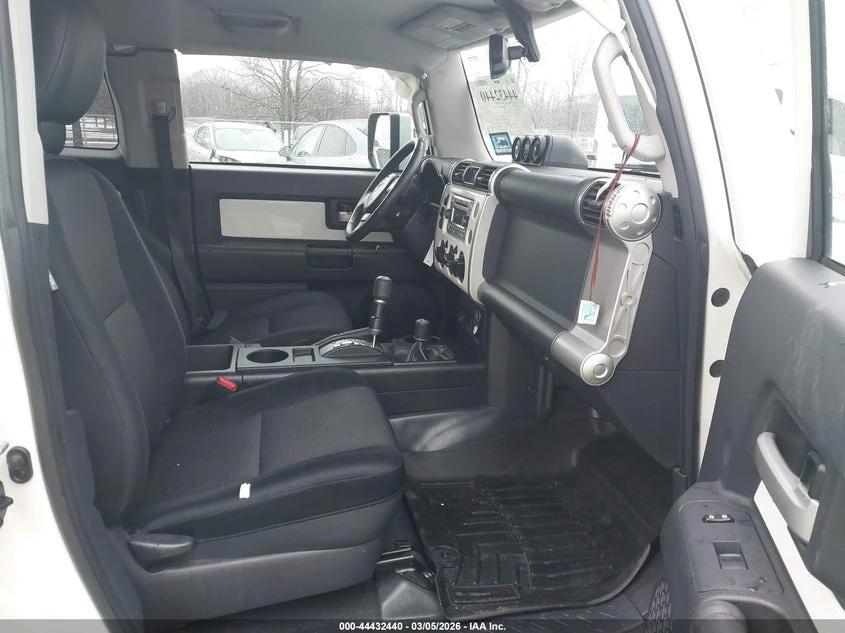 Toyota Fj cruiser 4.0l, снимка 5 - Автомобили и джипове - 53941330