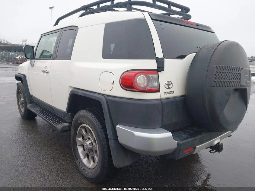 Toyota Fj cruiser 4.0l, снимка 3 - Автомобили и джипове - 53941330