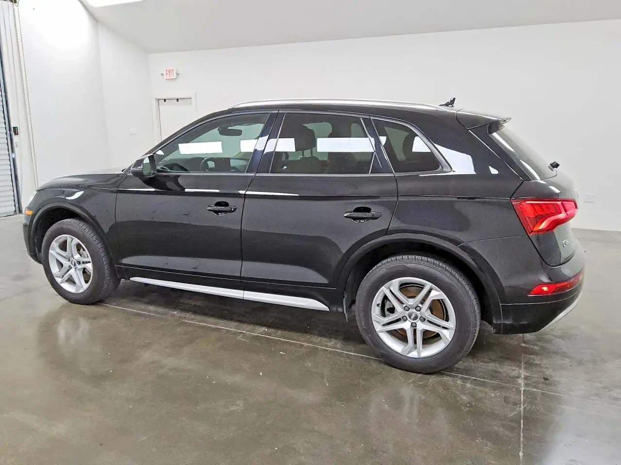 Audi Q5 PREMIUM, снимка 4 - Автомобили и джипове - 54224606