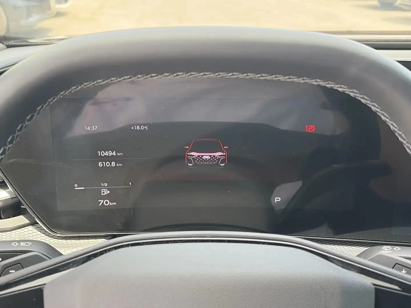 Audi Q5 S-Line * Black Pkg * AвтоКредит * (ЦЕНА ДО БГ), снимка 9 - Автомобили и джипове - 54895641