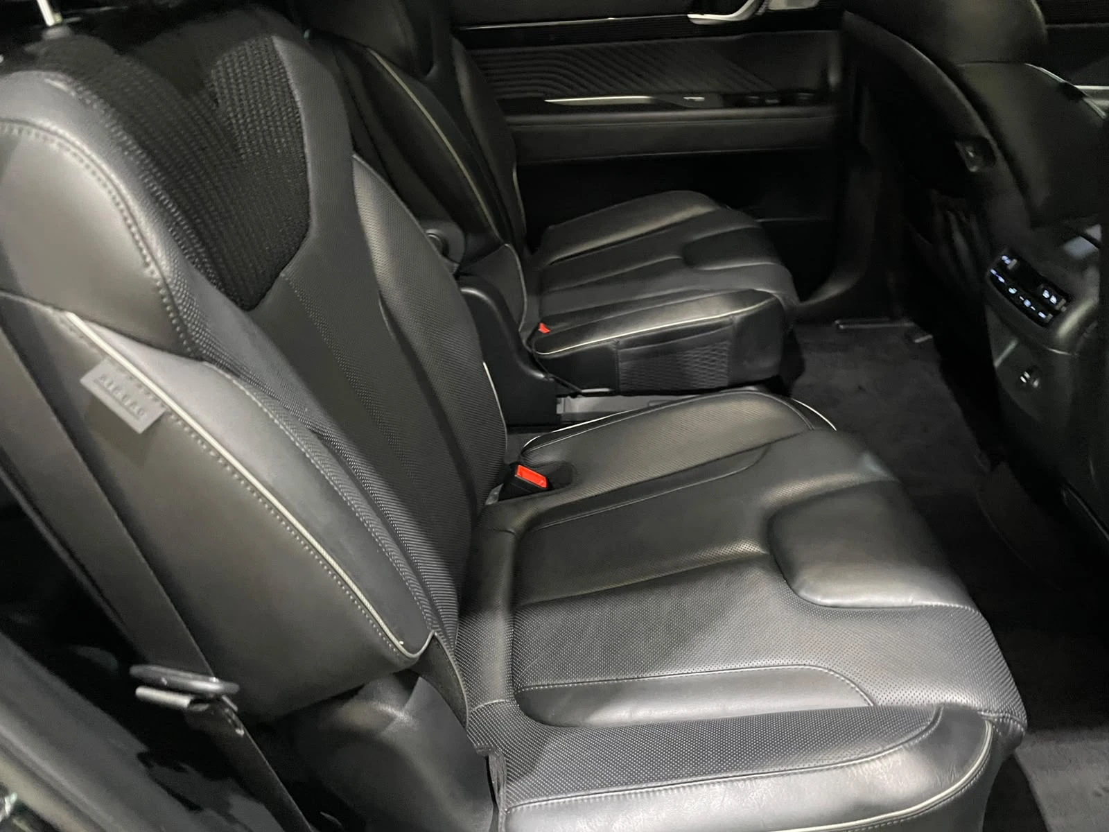 Hyundai Palisade 3.8 ! 4WD ! 6+ 1 ! Calligraphy !, снимка 13 - Автомобили и джипове - 55280547