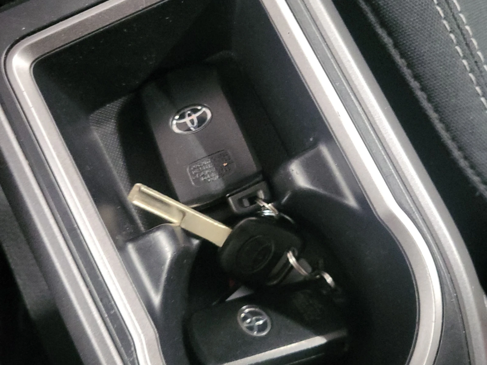 Toyota Tacoma CREW CAB LONG BED 6cyl | Mobile.bg � ����������� 8