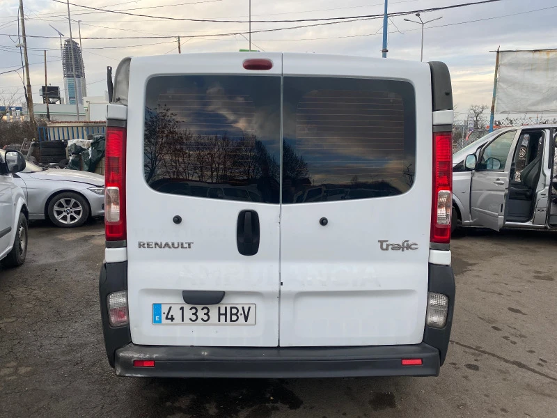 Renault Trafic, снимка 4 - Бусове и автобуси - 39740900