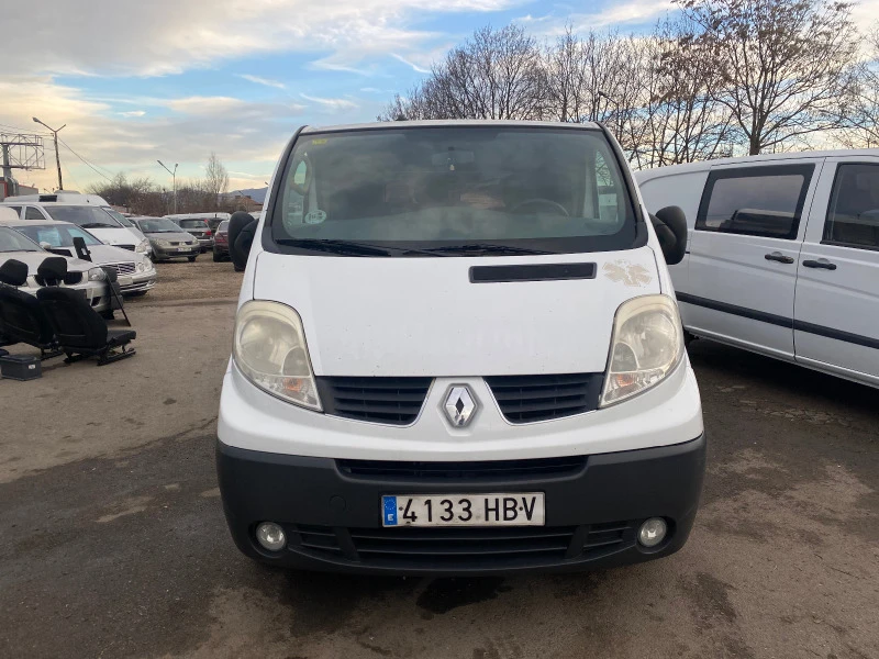 Renault Trafic, снимка 2 - Бусове и автобуси - 39740900