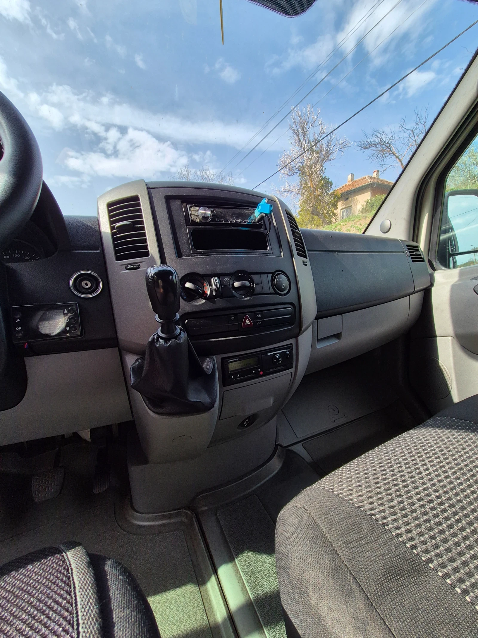 VW Crafter, снимка 14 - Бусове и автобуси - 55609827