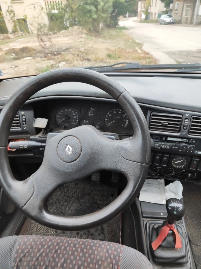 Renault 19, снимка 5 - Автомобили и джипове - 48008531