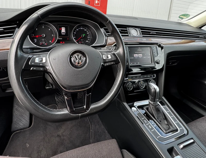 VW Passat 2.0TDI Comfortline 190HP BlueMotion, снимка 7 - Автомобили и джипове - 48103608