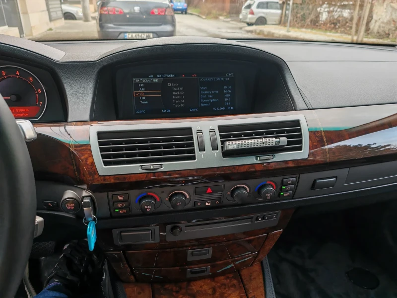 BMW 760 V12, снимка 8 - Автомобили и джипове - 48362870