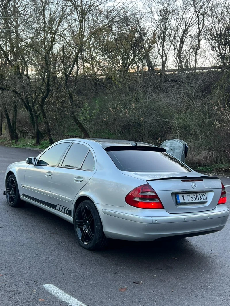 Mercedes-Benz E 270, снимка 5 - Автомобили и джипове - 48414934