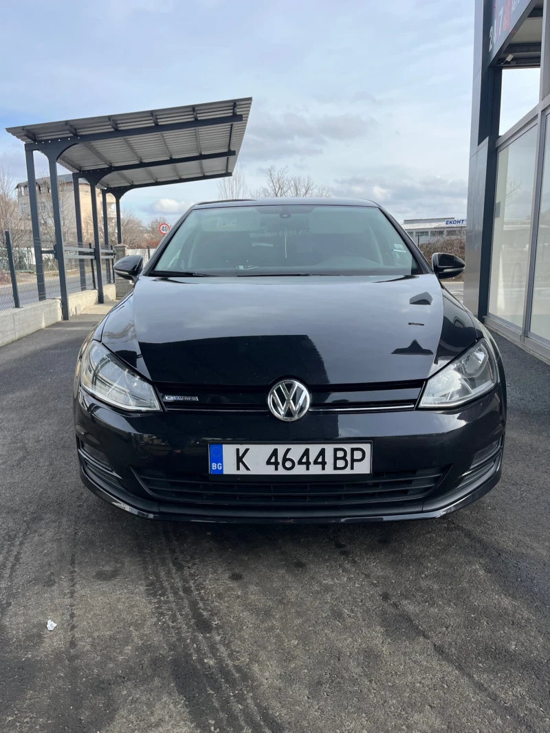 VW Golf, снимка 1 - Автомобили и джипове - 48584937