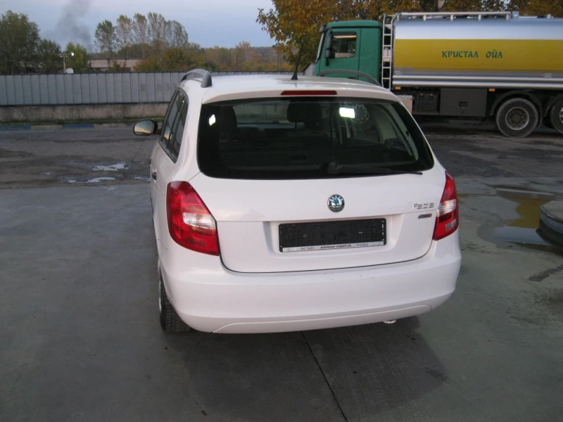 Skoda Fabia 1.6 tdi 90 кс, снимка 5 - Автомобили и джипове - 52237888