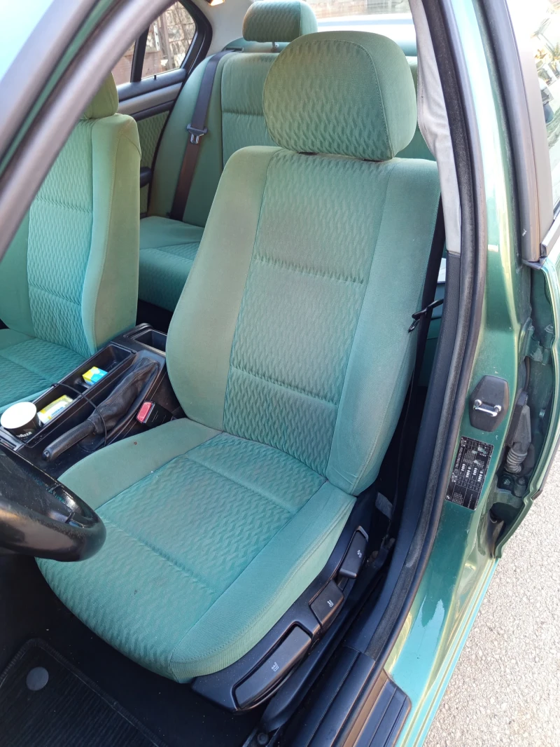 BMW 320 Вариант , снимка 6 - Автомобили и джипове - 52807434