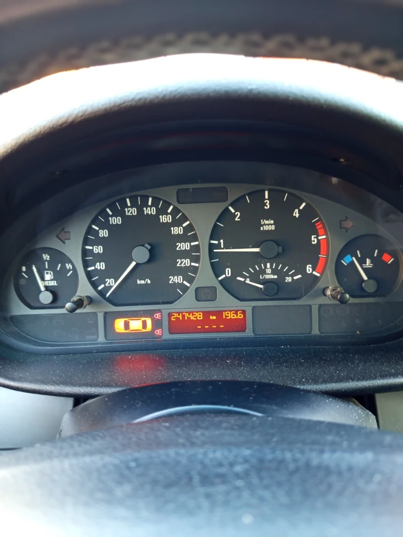 BMW 320 Вариант , снимка 10 - Автомобили и джипове - 52807434