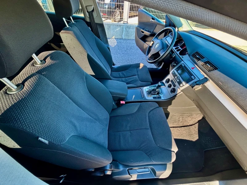 VW Passat 2.0TDI AVTOMAT NAVI, снимка 11 - Автомобили и джипове - 52903697