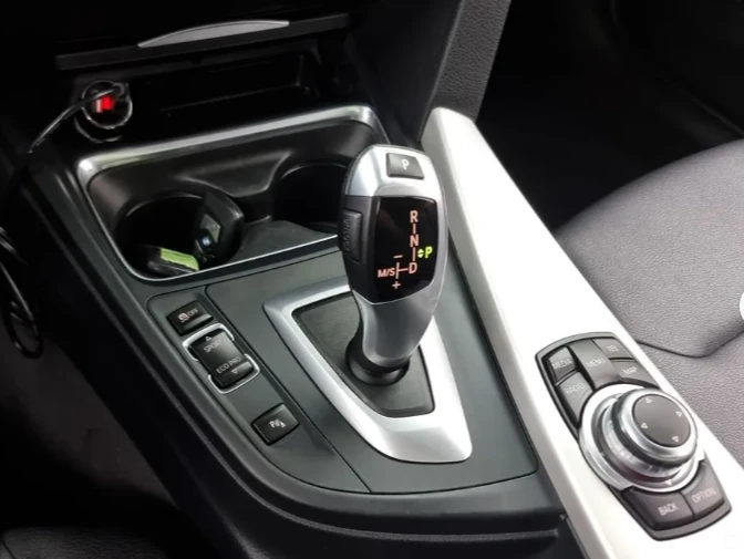 BMW 320 Touring - изображение 9