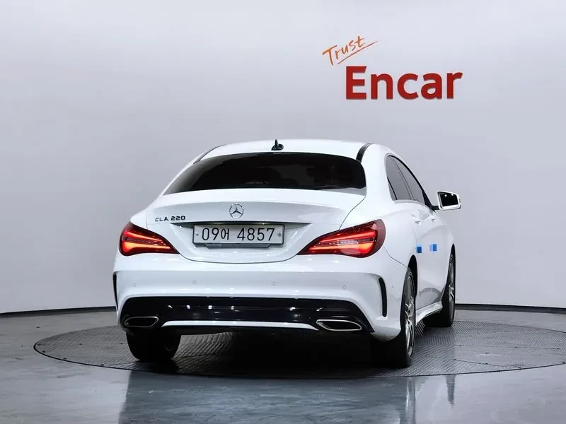 Mercedes-Benz CLA 2.5, снимка 4 - Автомобили и джипове - 54287845