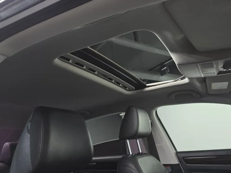 VW Passat 2.0 TDI, снимка 17 - Автомобили и джипове - 54298571