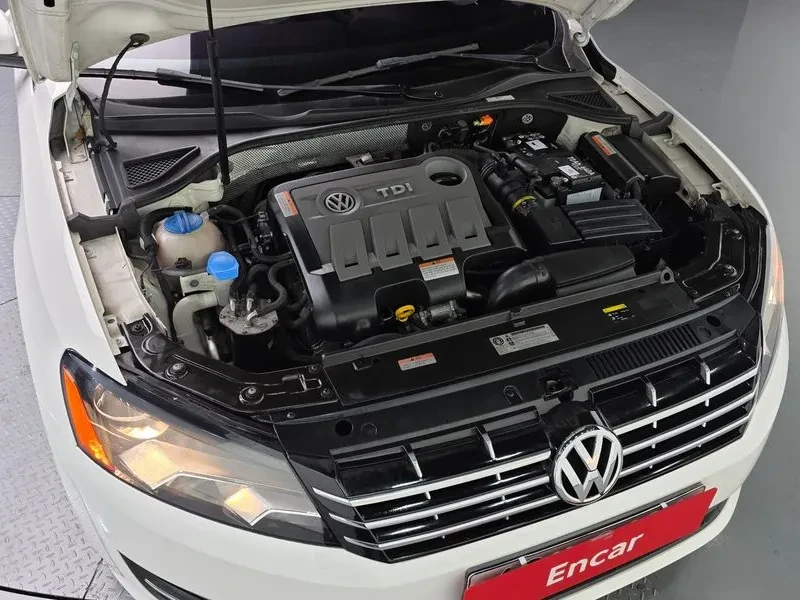VW Passat 2.0 TDI, снимка 6 - Автомобили и джипове - 54298571