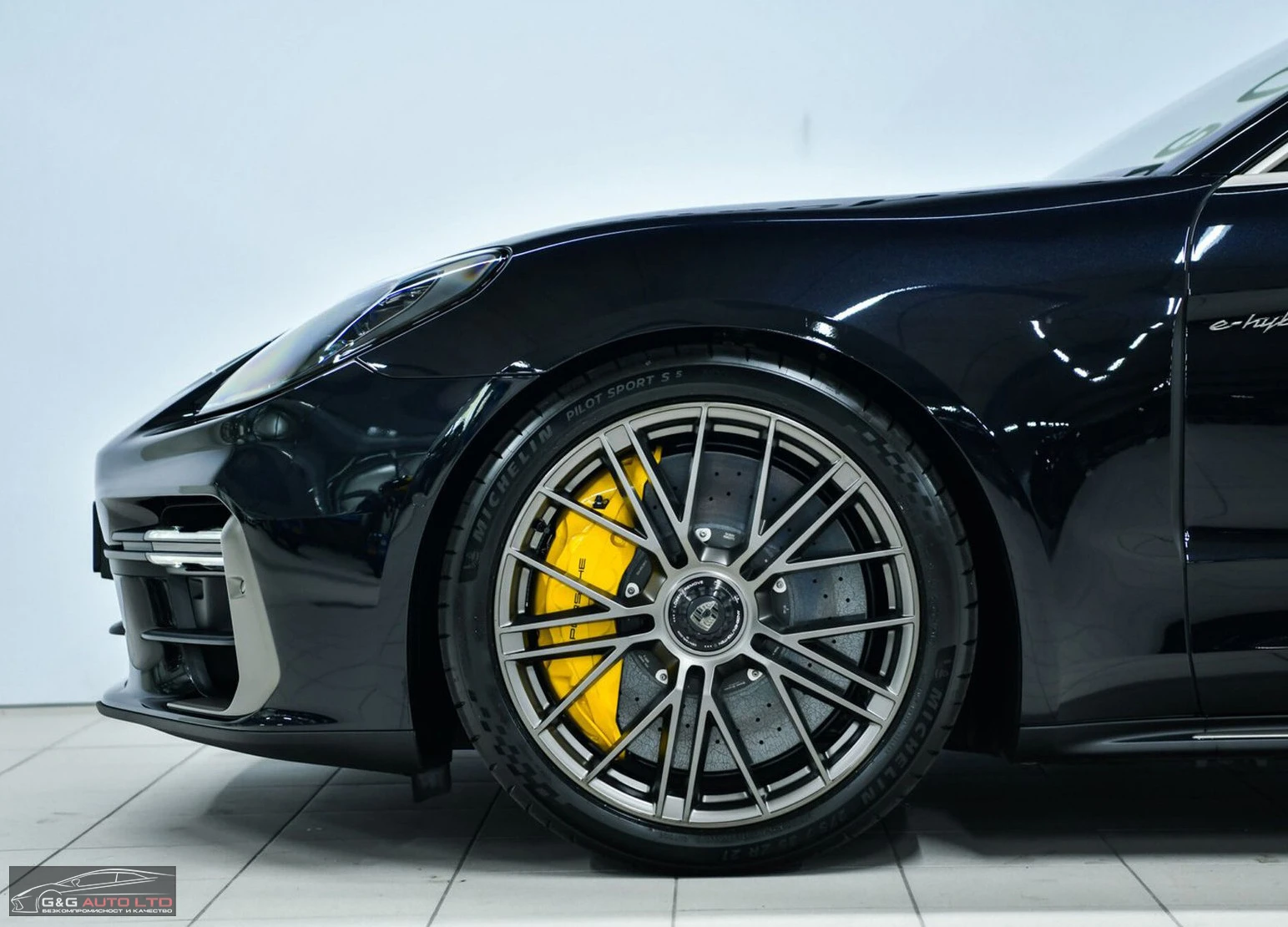 Porsche Panamera НОВ!TURBO-S-E-HYBRID/360/CERAMIC/AMBI/PANO/347v - изображение 4