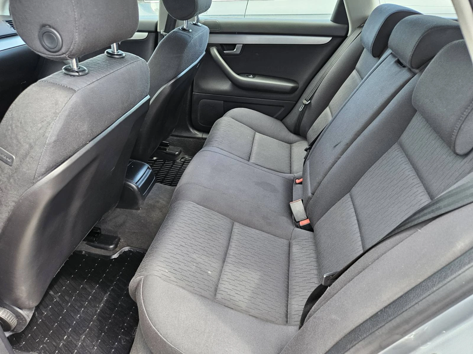 Audi A4 1.9TDI 116к.с - изображение 6