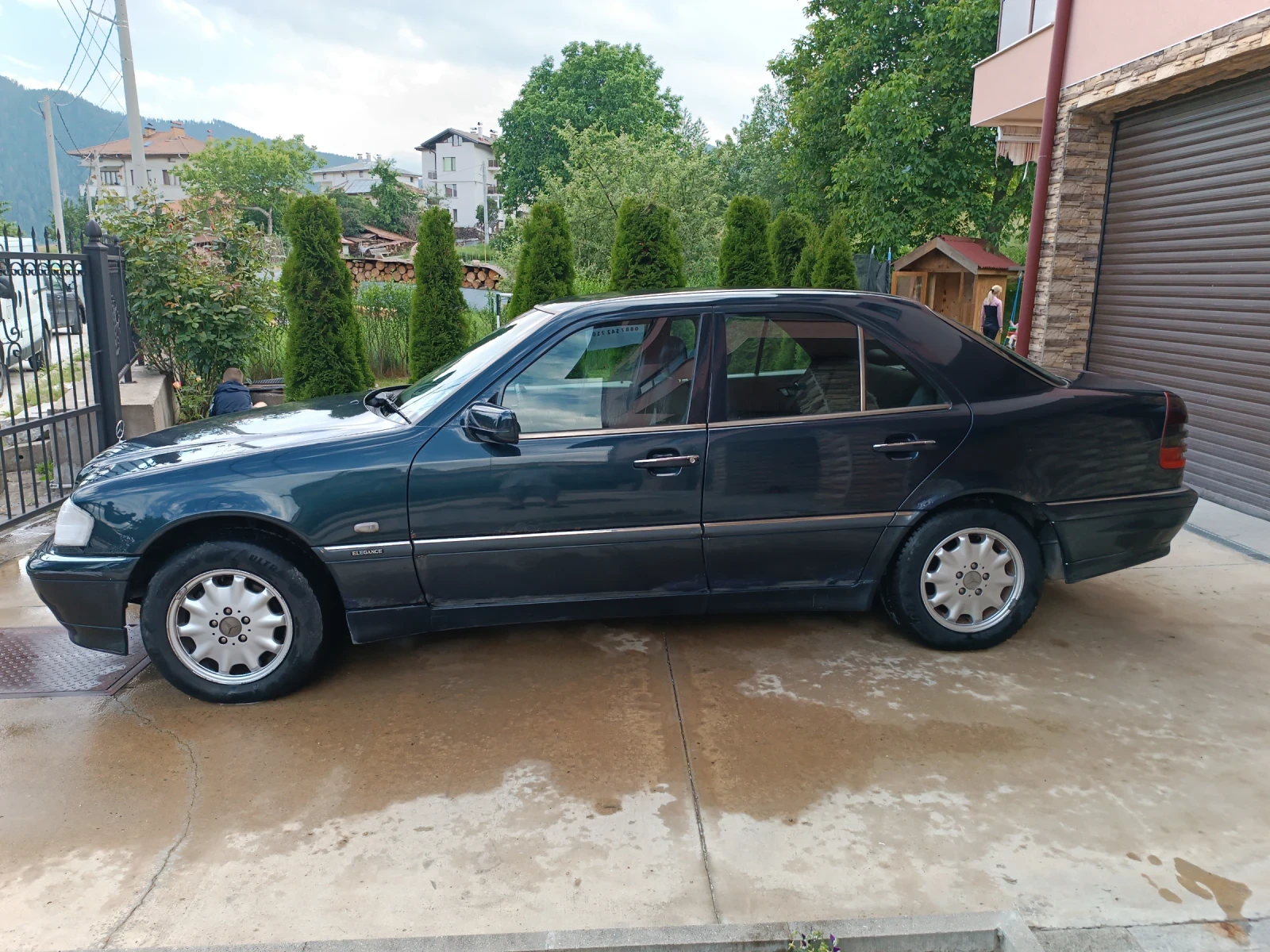 Mercedes-Benz C 200  - изображение 2