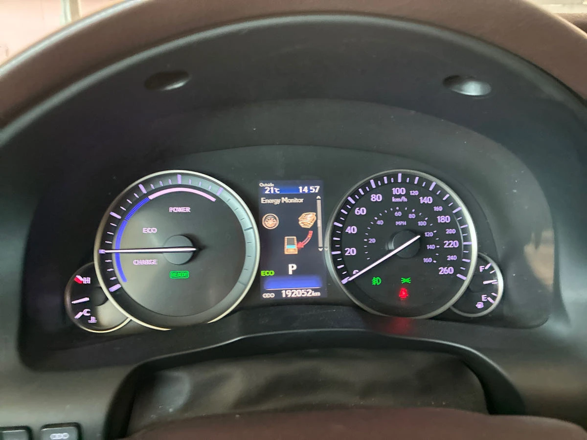 Lexus ES 300 * h * CARFAX * БЕЗ ПЪРВОНАЧАЛНА ВНОСКА - изображение 8
