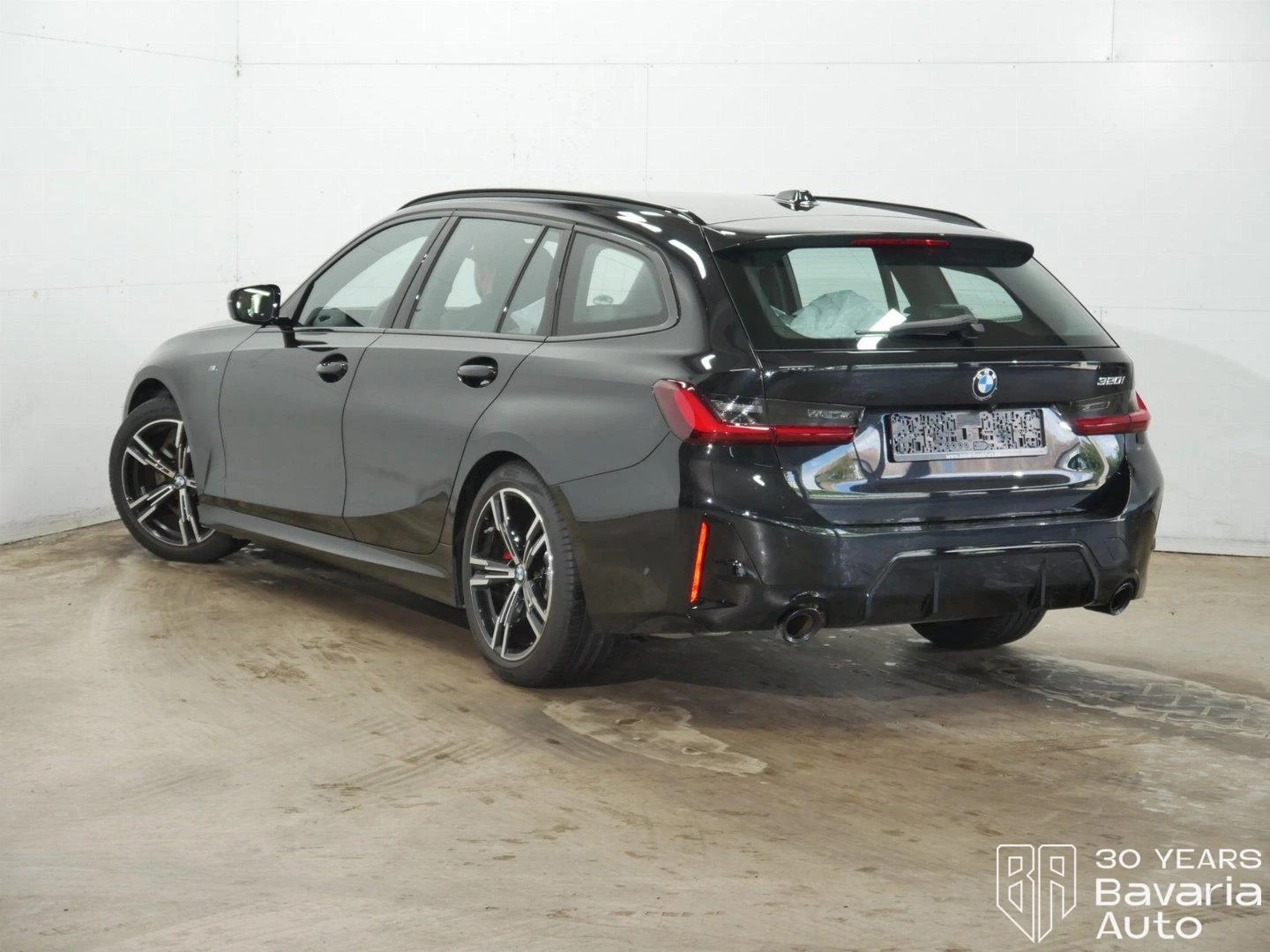 BMW 320 i Touring M Sport Paket - изображение 2