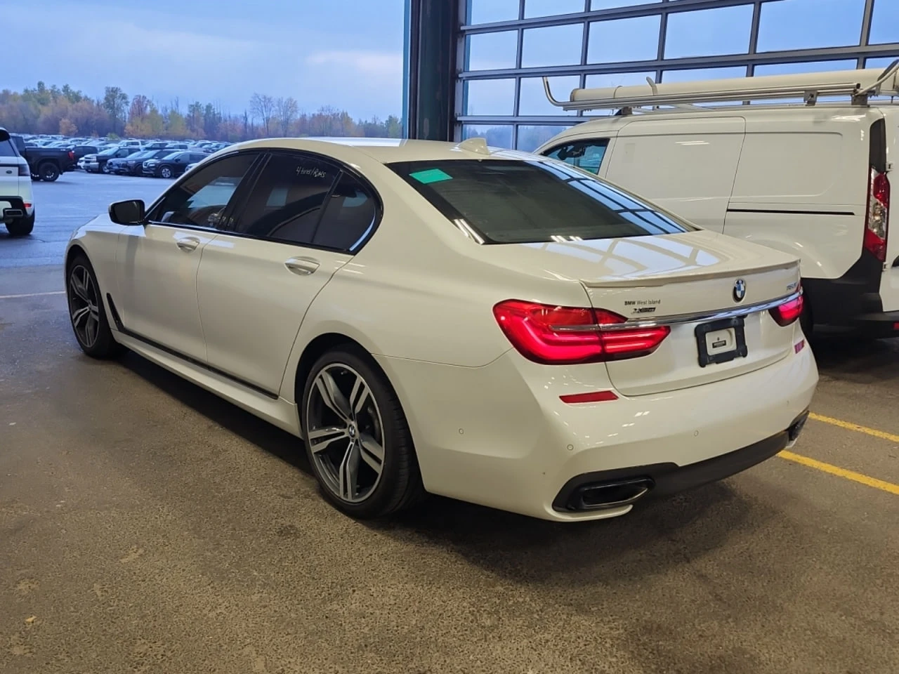 BMW 750 CARFAX* АВТОФИНАНСИРАНЕ БЕЗ ПЪРВОНАЧАЛНА ВНОСКА - изображение 4