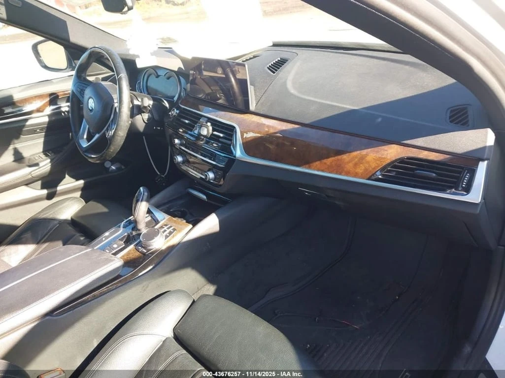 BMW 540 * XDRIVE * CARFAX * БЕЗ ПЪРВОНАЧАЛНА ВНОСКА - изображение 5