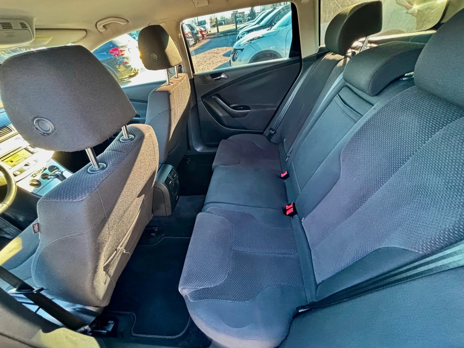 VW Passat 2.0TDI AVTOMAT NAVI - изображение 9