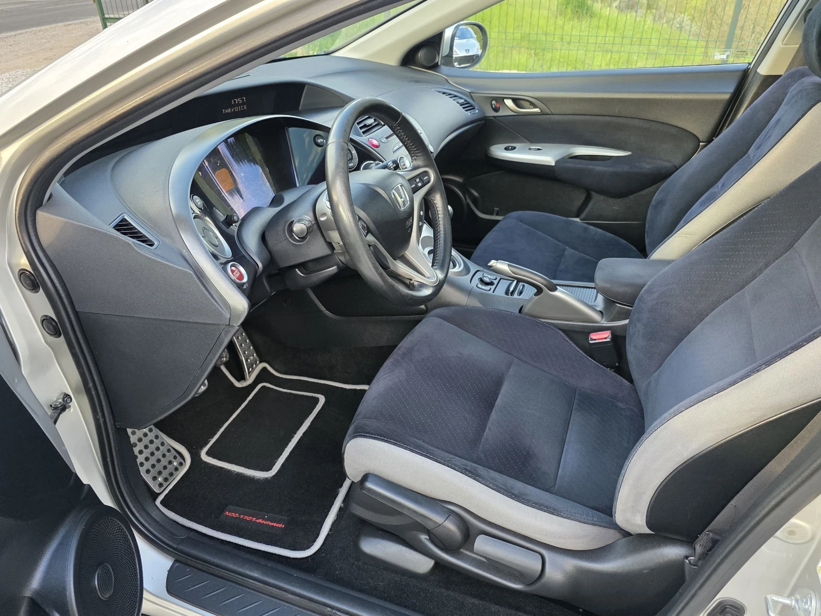 Honda Civic 2.2 i-CTDi Германия, снимка 11 - Автомобили и джипове - 54391114