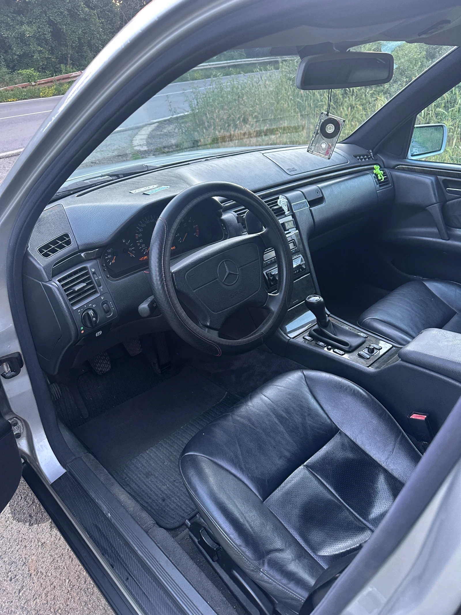 Mercedes-Benz E 250 W210 2.5 TD, снимка 6 - Автомобили и джипове - 54858237