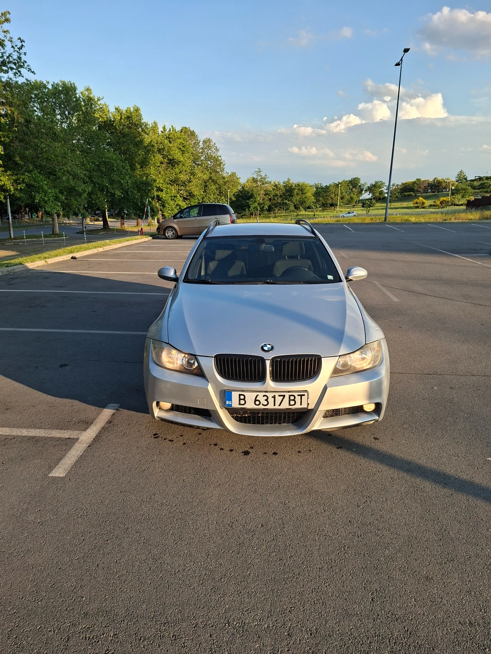 BMW 320 Газ_Бензин, снимка 2 - Автомобили и джипове - 55050490