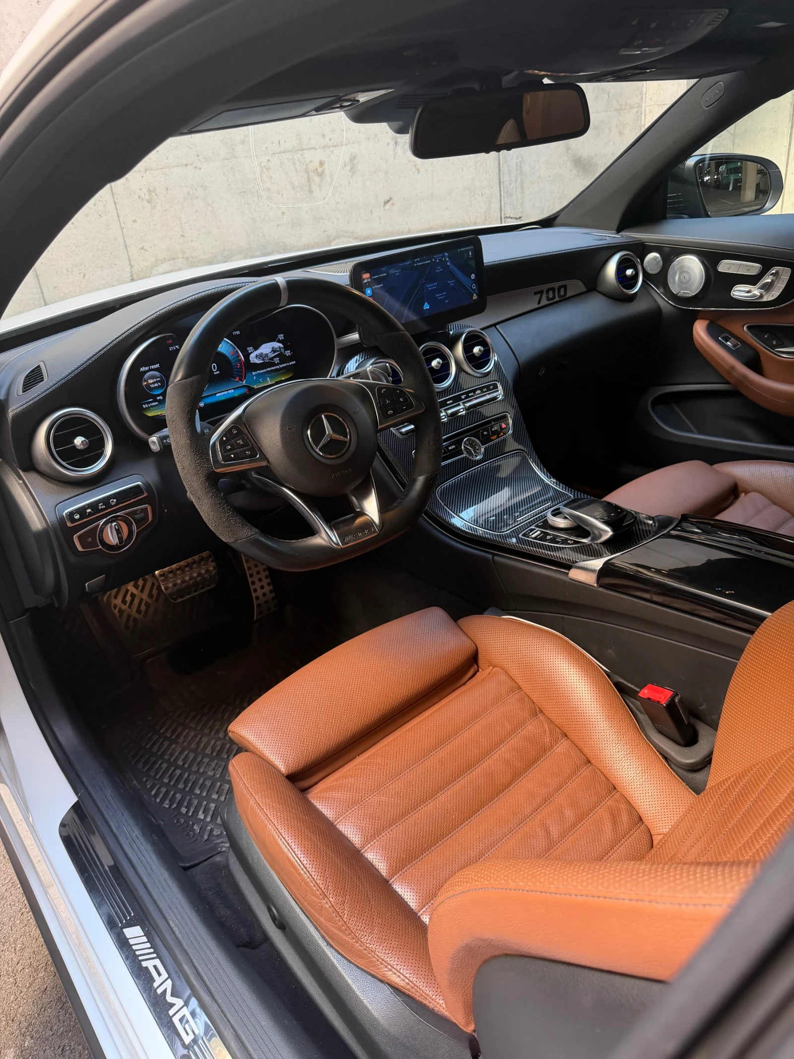 Mercedes-Benz C 43 AMG BRABUS 700 VIP!!!, снимка 8 - Автомобили и джипове - 55675355