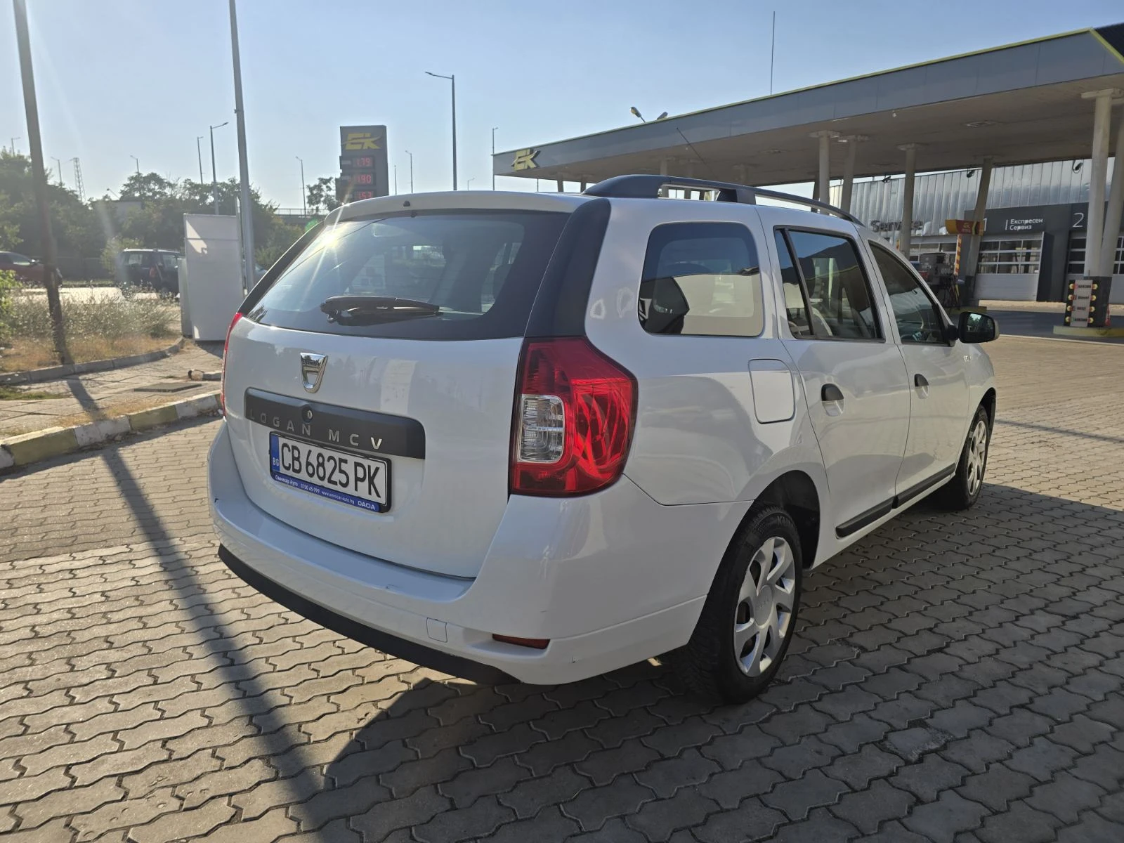 Dacia Logan 1.5 DCI, снимка 4 - Автомобили и джипове - 55852719