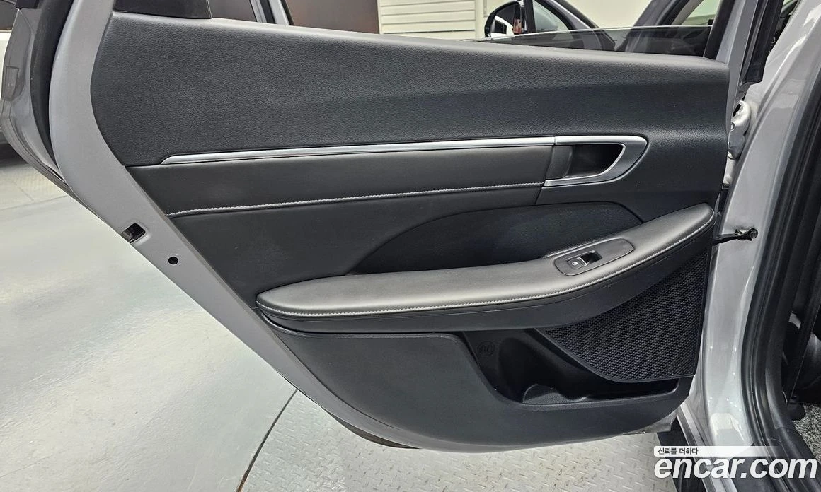 Hyundai Sonata 2.0 LPG, снимка 15 - Автомобили и джипове - 56155532