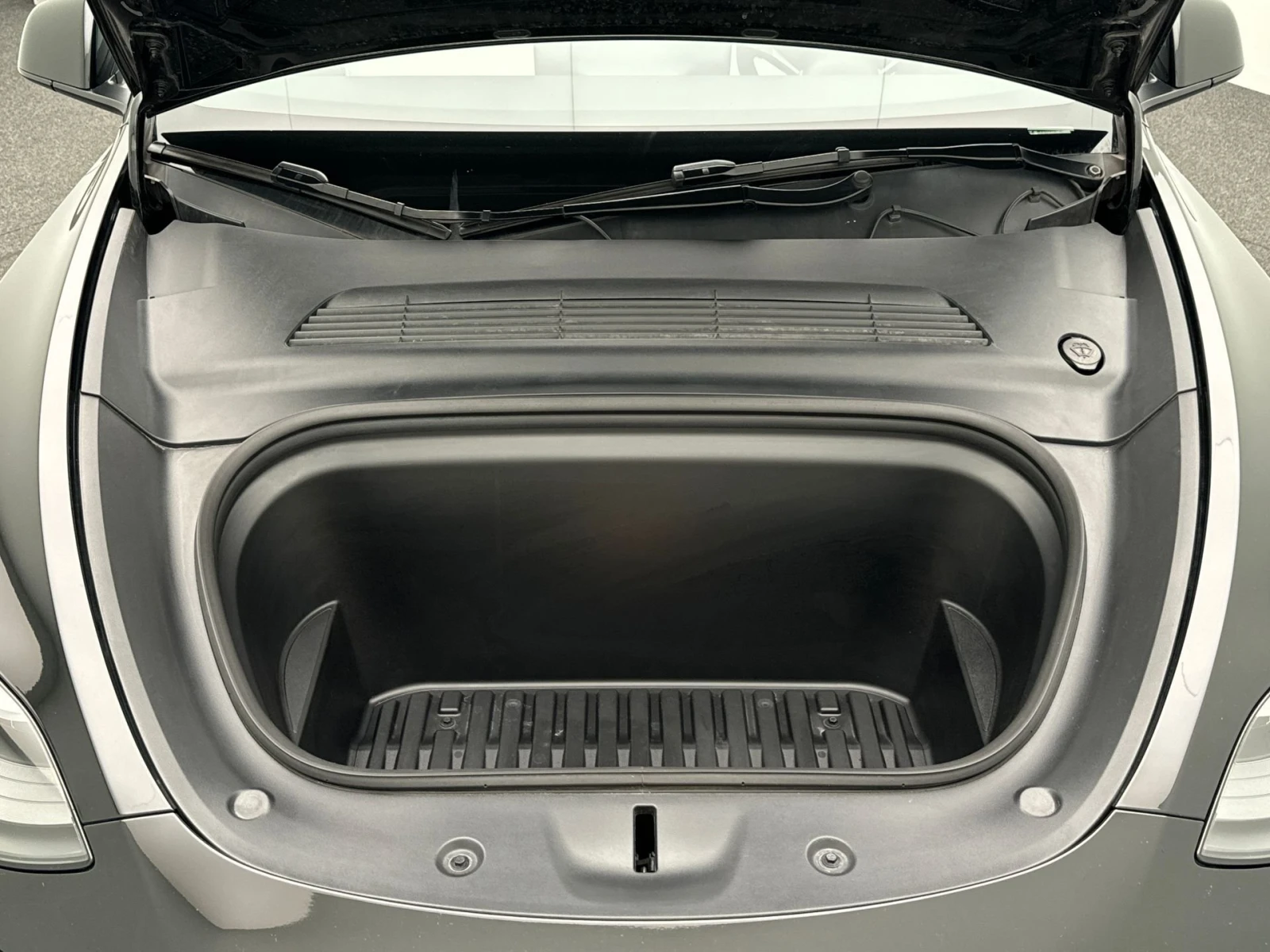 Tesla Model Y Long Range Dual Motor AWD, снимка 6 - Автомобили и джипове - 56552661