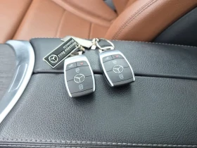 Mercedes-Benz GLC 300 2 КЛЮЧА * ПОДГРЕВИ * ПАНО * KEYLESS * CARFAX, снимка 8