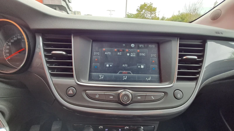 Opel Crossland X Turbo Elegance, снимка 14 - Автомобили и джипове - 52407646