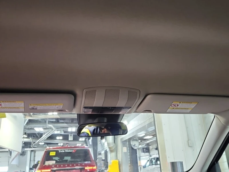 Mitsubishi Eclipse Cross * SE * CARFAX * , снимка 9 - Автомобили и джипове - 52839710