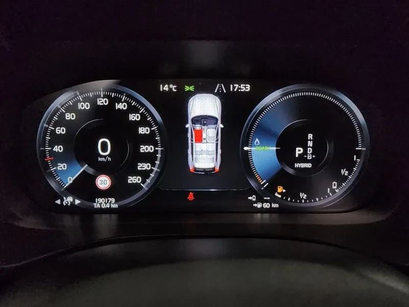 Volvo XC60 T8 R-DESIGN, снимка 8 - Автомобили и джипове - 55176683