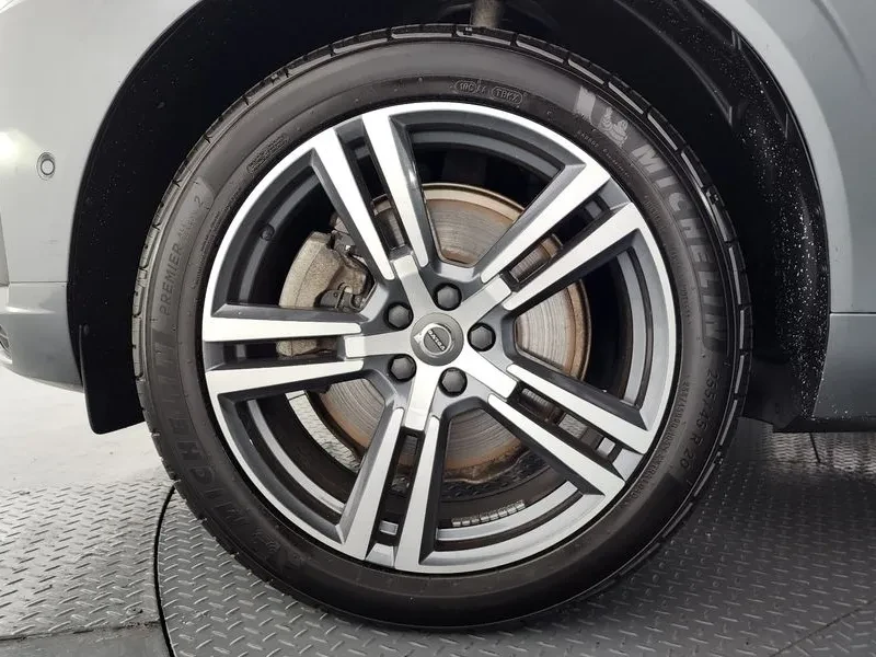 Volvo XC60 T8 R-DESIGN, снимка 5 - Автомобили и джипове - 55176683
