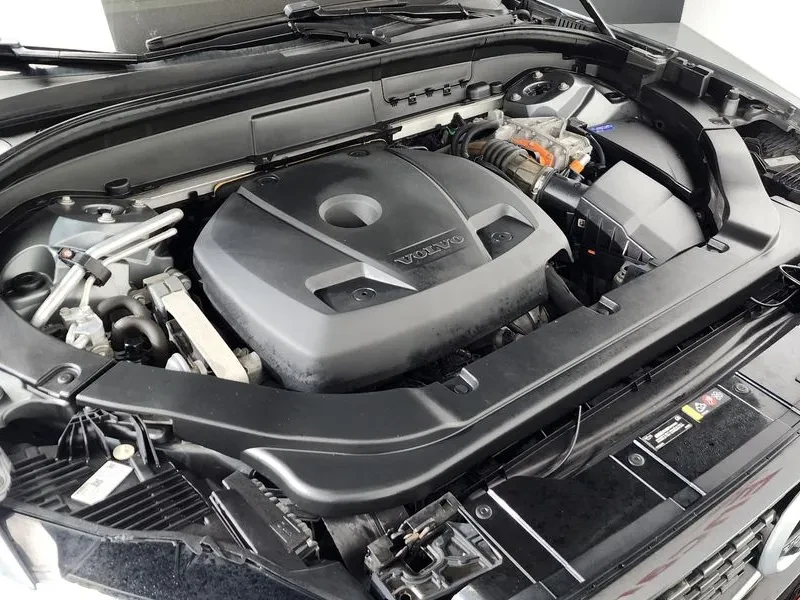 Volvo XC60 T8 R-DESIGN, снимка 6 - Автомобили и джипове - 55176683