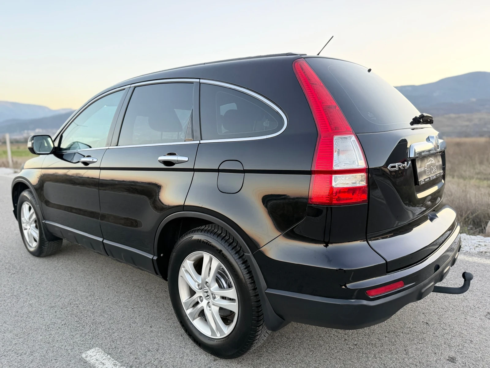 Honda Cr-v 2.0i-VTEC / 4X4 / FACELIFT / AVTOMAT / KOJA / NAVI - изображение 5