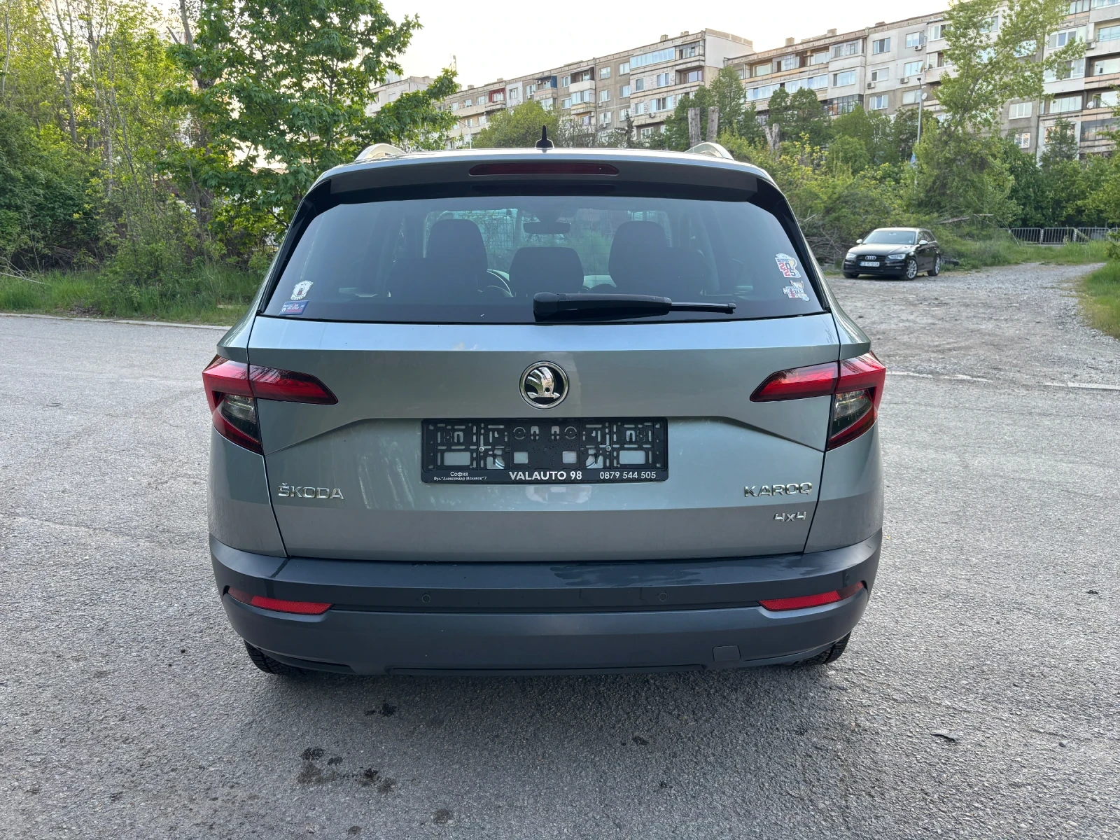 Skoda Karoq 2.0-TDI Style 4x4/Keyless/LED/ОБСЛУЖЕНА!, снимка 6 - Автомобили и джипове - 52877469