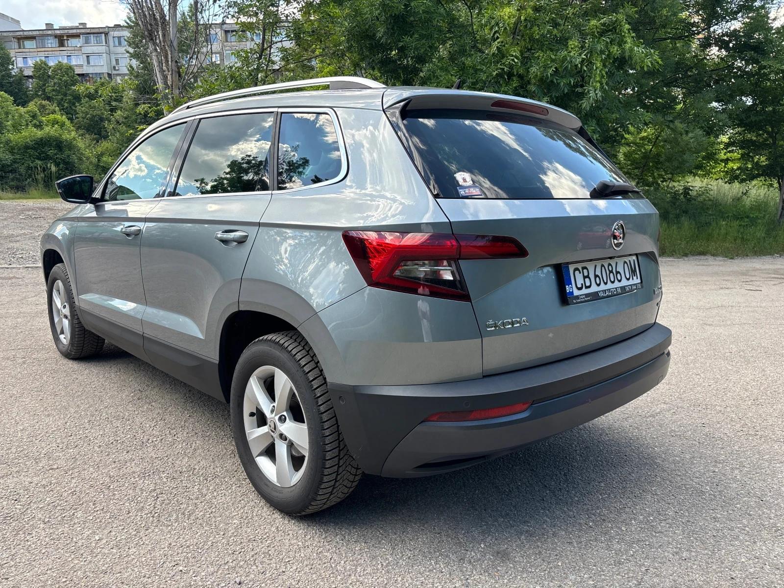 Skoda Karoq 2.0-TDI Style 4x4/Keyless/LED/ОБСЛУЖЕНА!, снимка 7 - Автомобили и джипове - 52877469