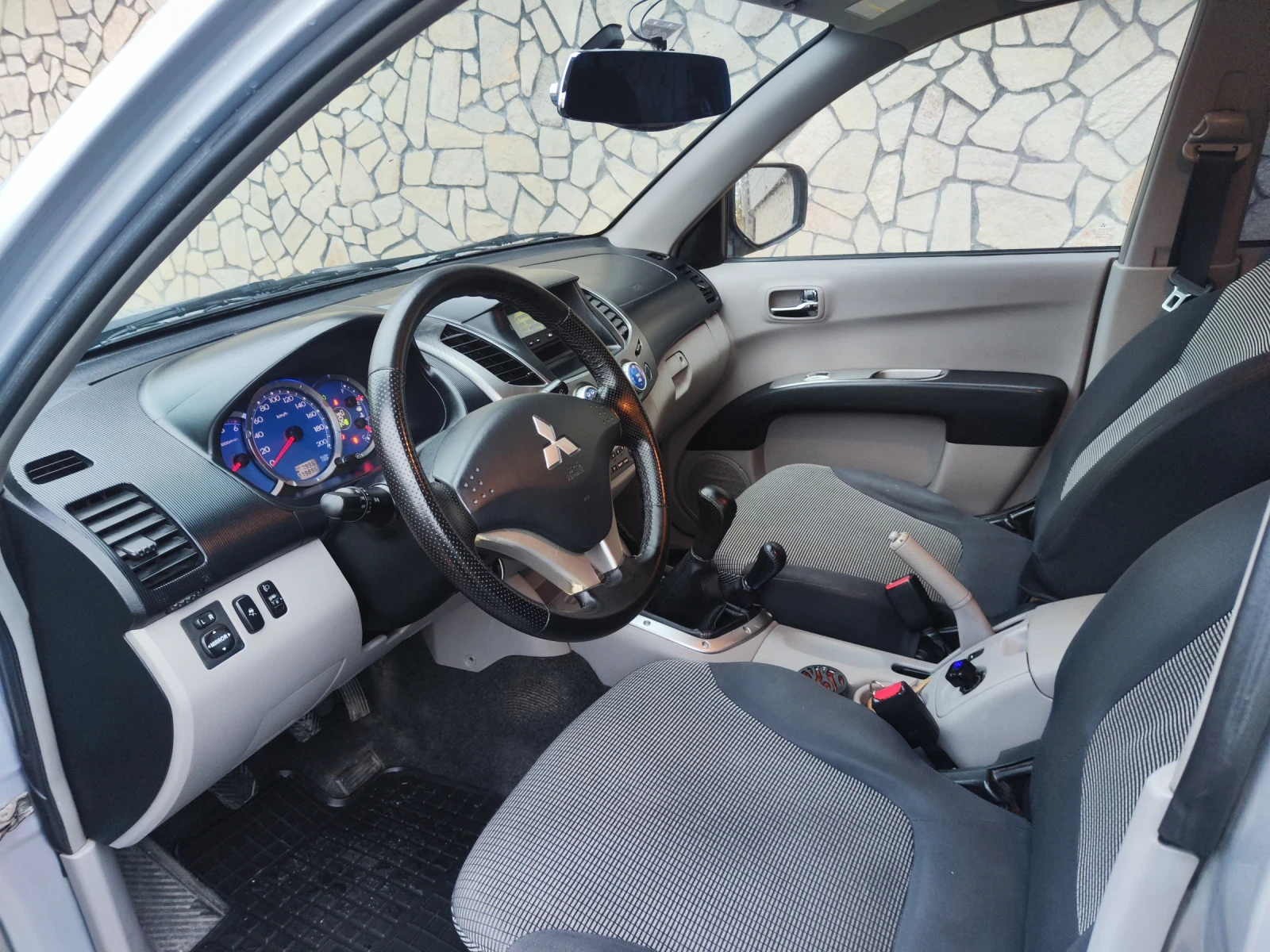 Mitsubishi L200, снимка 7 - Автомобили и джипове - 54496578