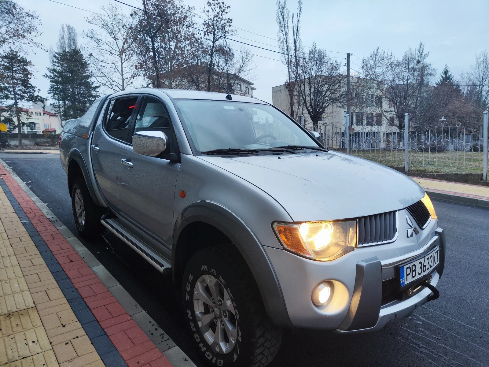 Mitsubishi L200, снимка 2 - Автомобили и джипове - 54496578